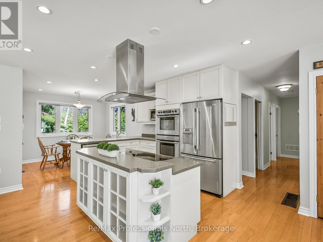 150 Robinson Lane, Lake Muskoka
