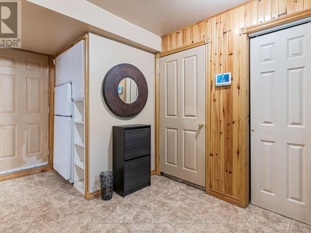 2766 Wilkinson Road, Kennisis Lake