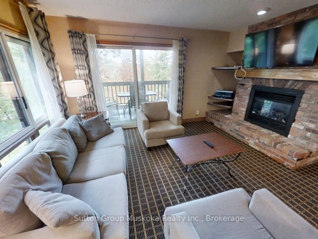 27-202 GOLFVIEW - DEERHURST DRIVE, 