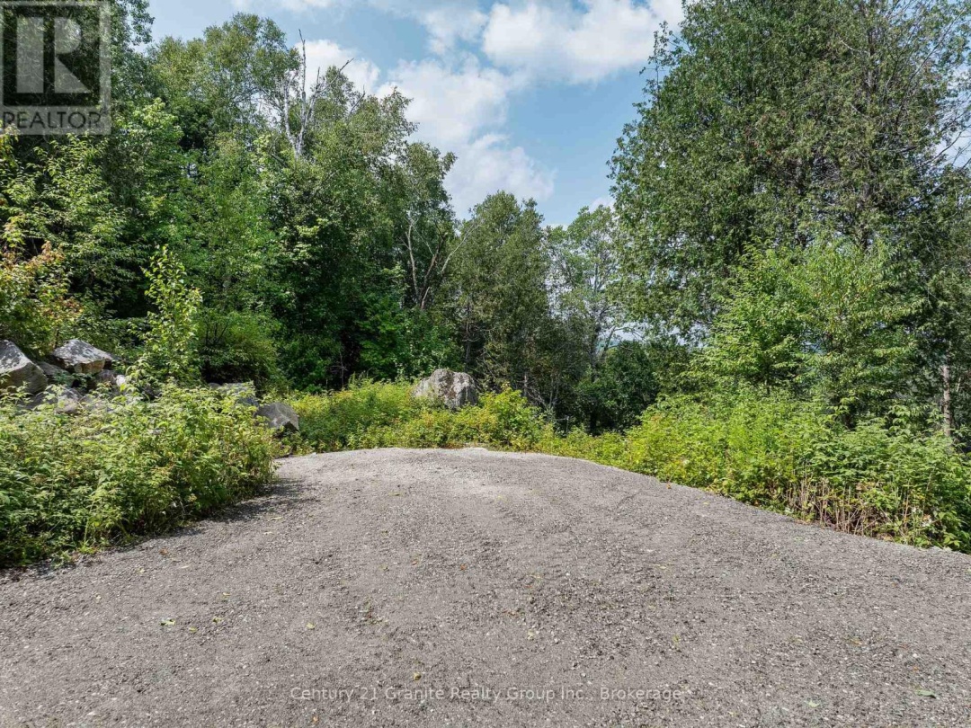 1059 DUNN ROAD, Haliburton Lake