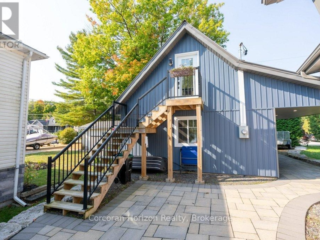280 Robins Point Road, Georgian Bay