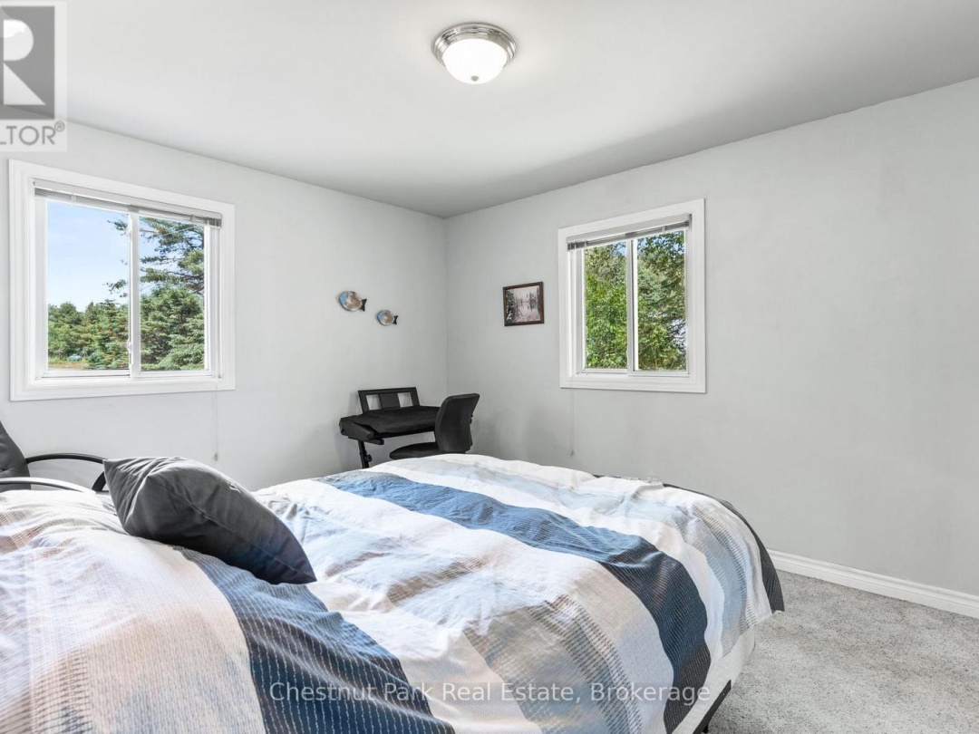 1054 GREEN LAKE ROAD, 
