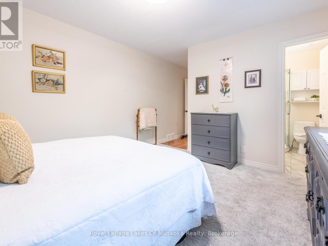 1588 SKYLINE DRIVE, Peninsula Lake