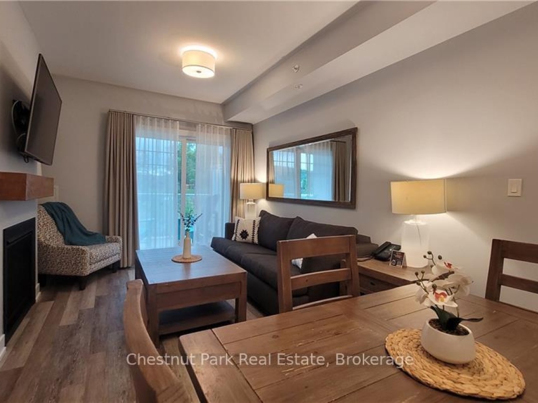 330 - 25 PEN LAKE POINT ROAD, Peninsula Lake