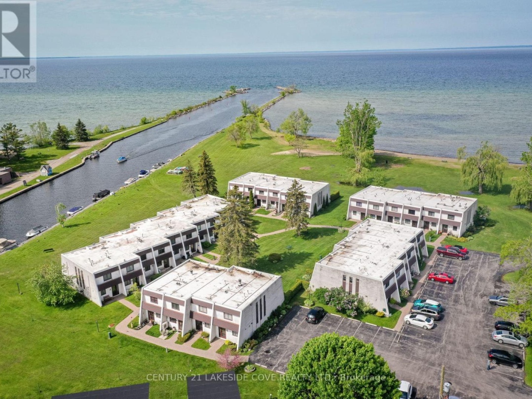 UNIT 27 - 1 PARADISE BOULEVARD S, 