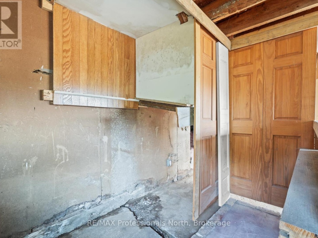 1127 FALLOWFIELD ROAD, 