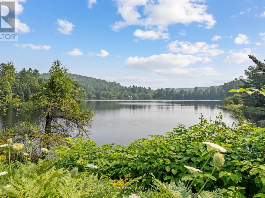 2275 KENNISIS LAKE ROAD, 