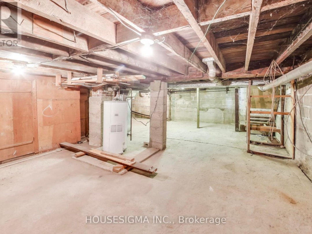 51 JAMES STREET E, 