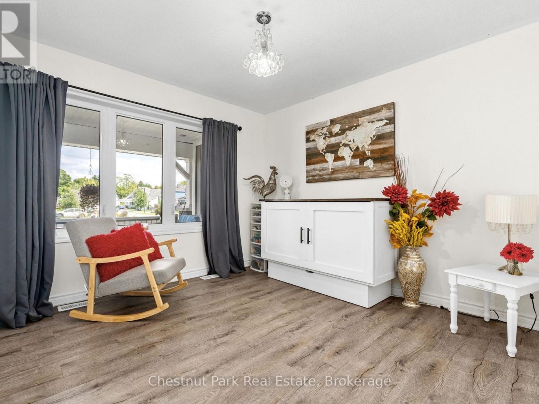 17 WINDSONG CRESCENT, 