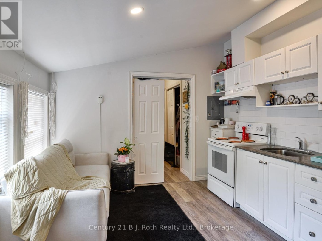 103 ALBERT STREET S, 