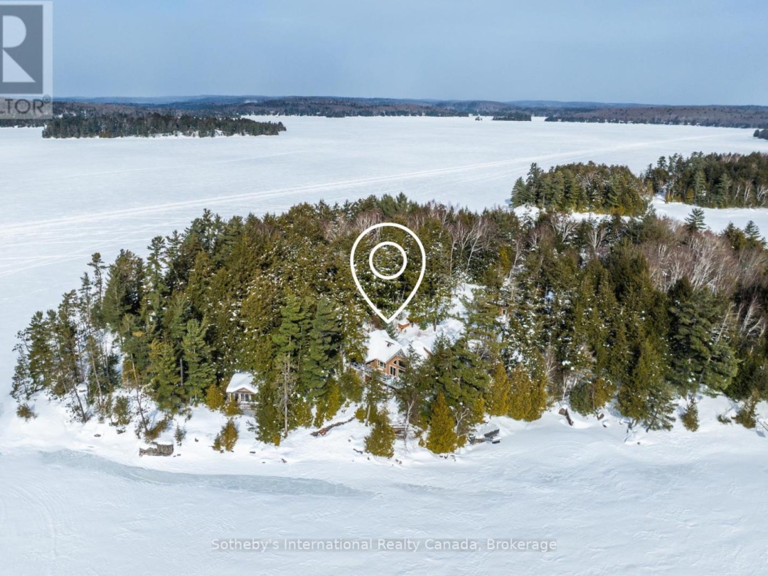 1075 Elmhurst Lane, Kennisis Lake