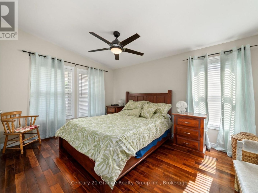 58 CREEKSIDE CIRCLE, 