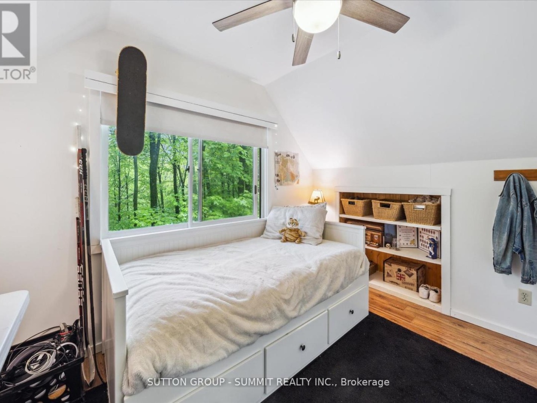 17 SUGARBUSH LANE, 
