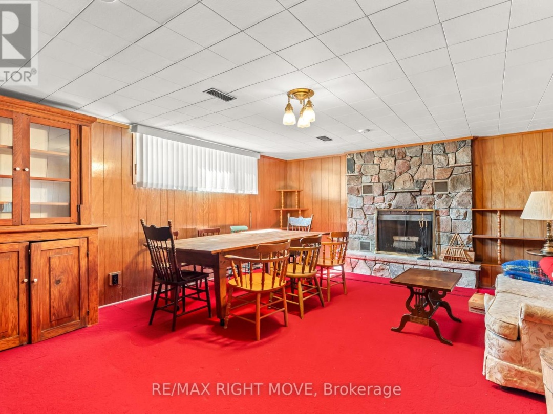504 SIMCOE STREET, 