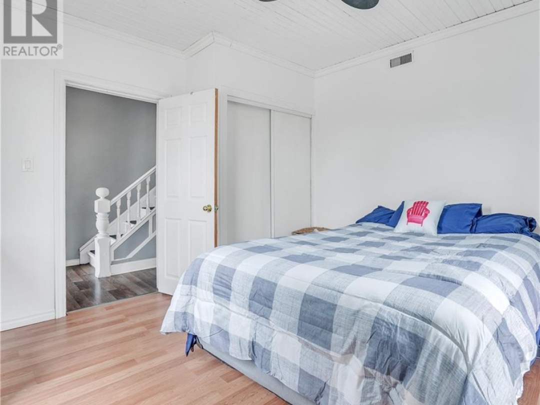 316 Park Street, Victoria Harbour