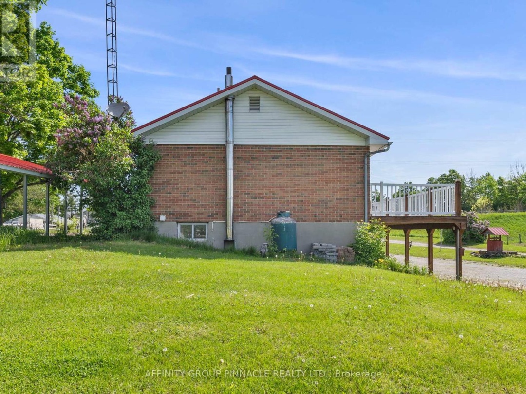 572 COUNTY RD 8 ROAD, 