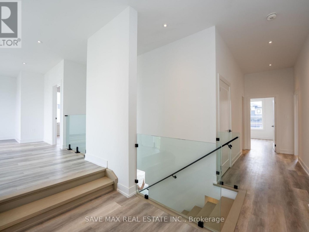 3775 SUNBANK CRESCENT, 