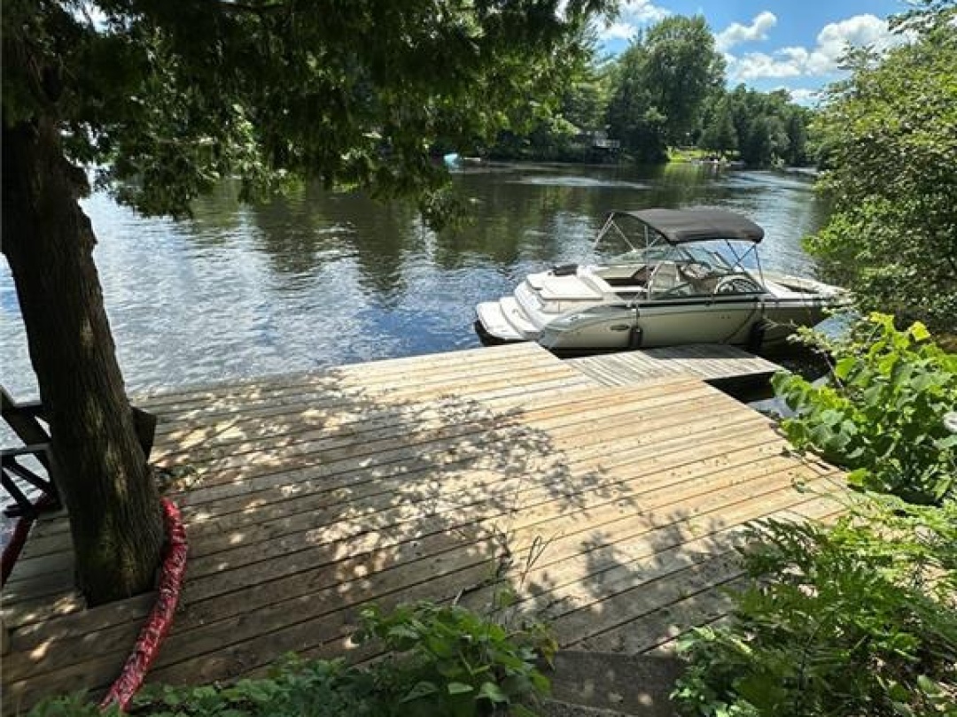 3950 Severn River Shore, Severn Lake