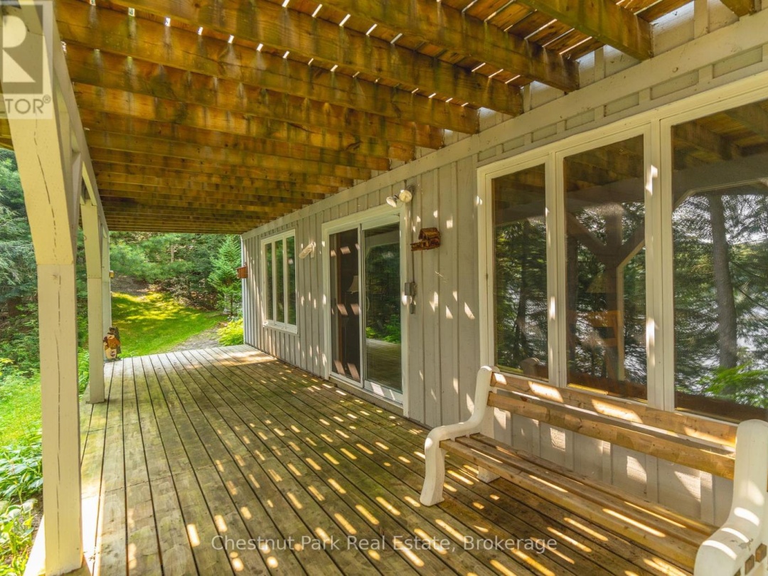 1003 Arnott Lane, Redstone Lake