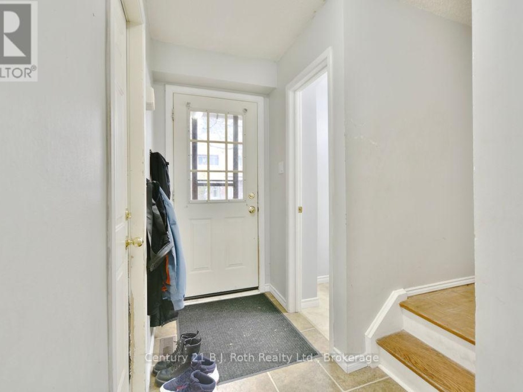 7 - 441 BARRIE ROAD, 