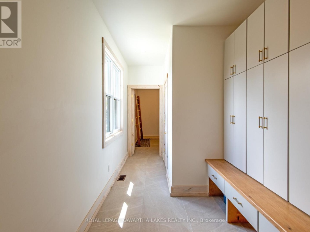 104 MOON LINE ROAD N, 