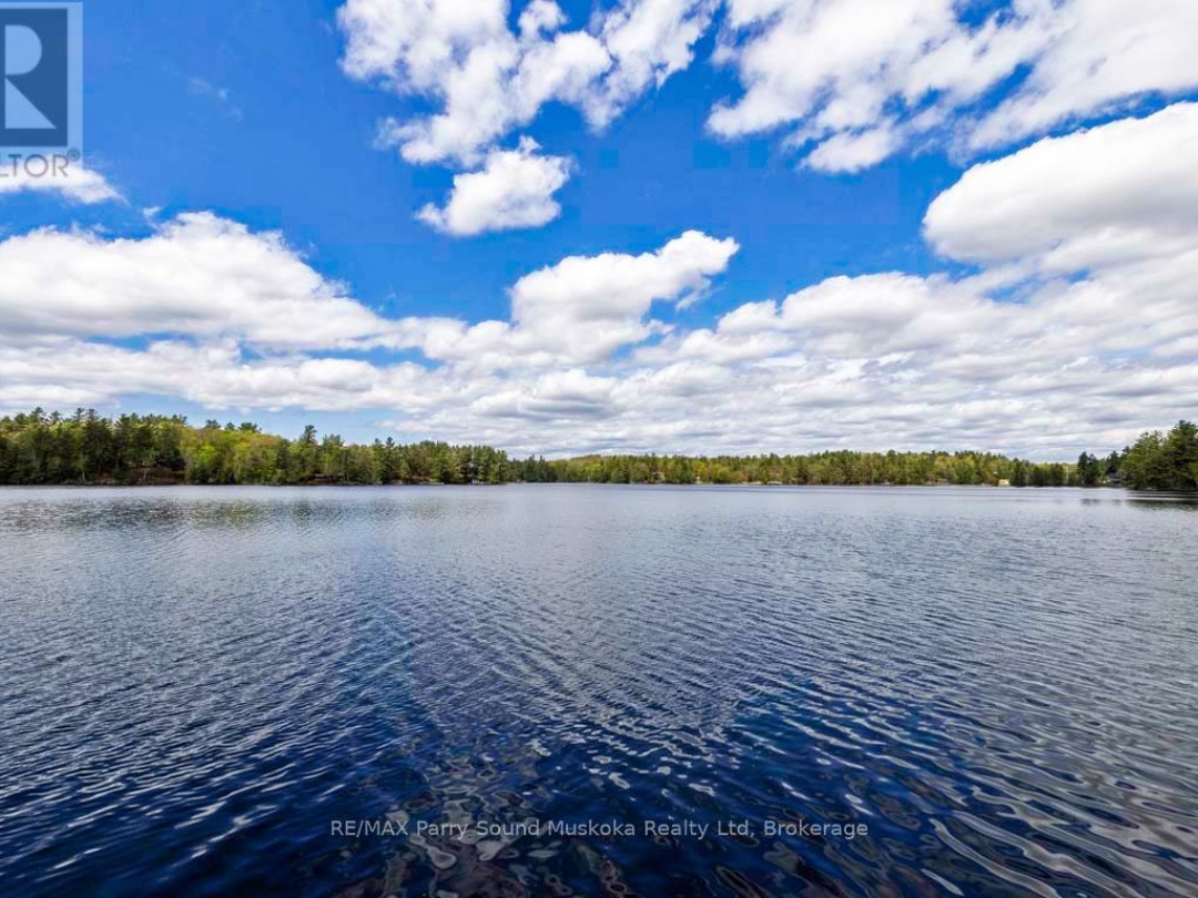 33 HOUSTON LANE, Otter Lake