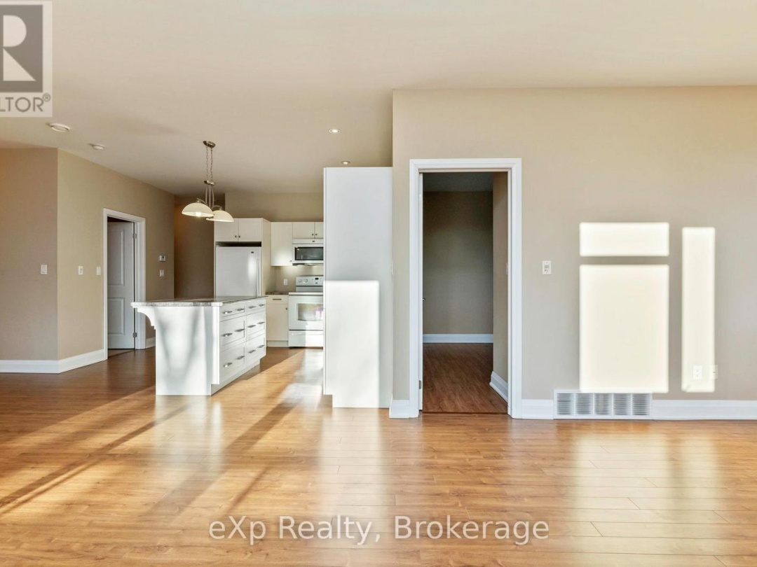 308 - 20D SILVER BIRCH COURT, 