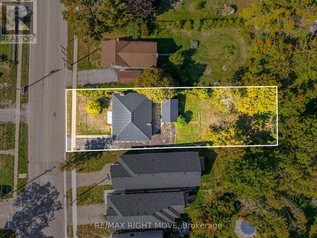 504 SIMCOE STREET, 