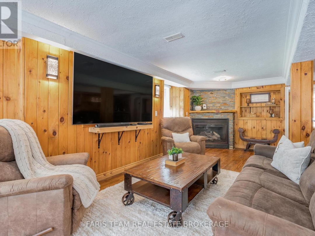 2988 FESSERTON SIDE ROAD, 