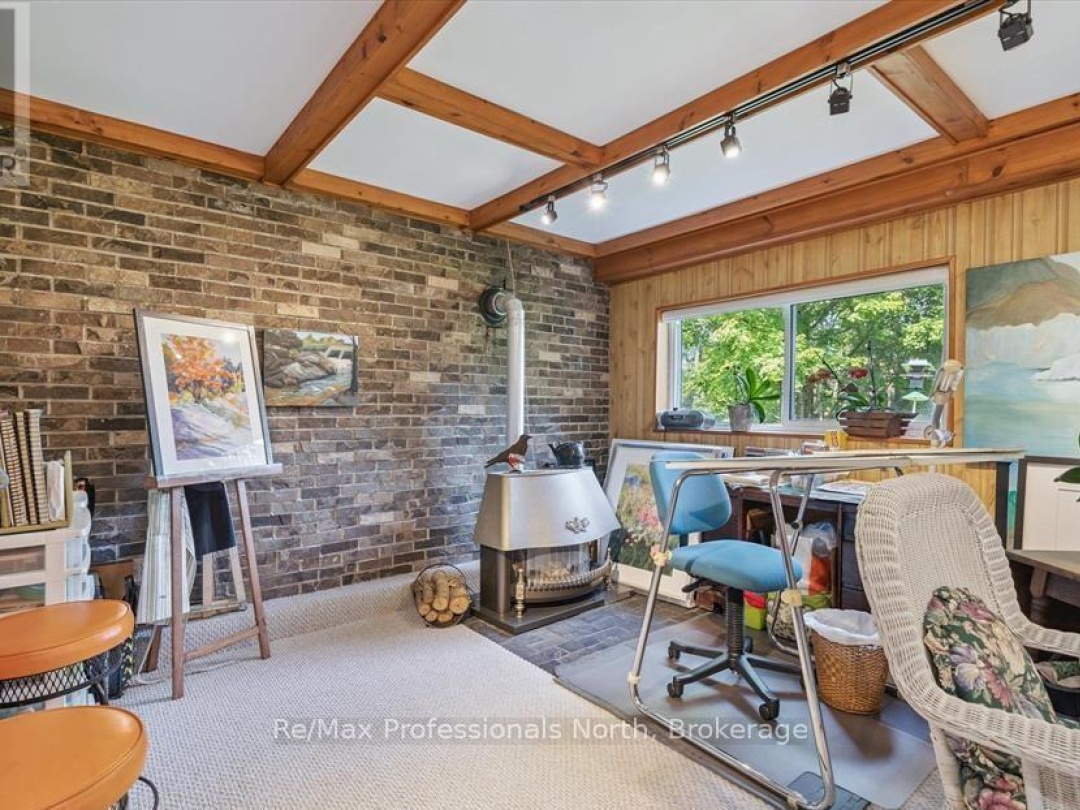 1042 RIVER HAVEN ROAD, Muskoka River