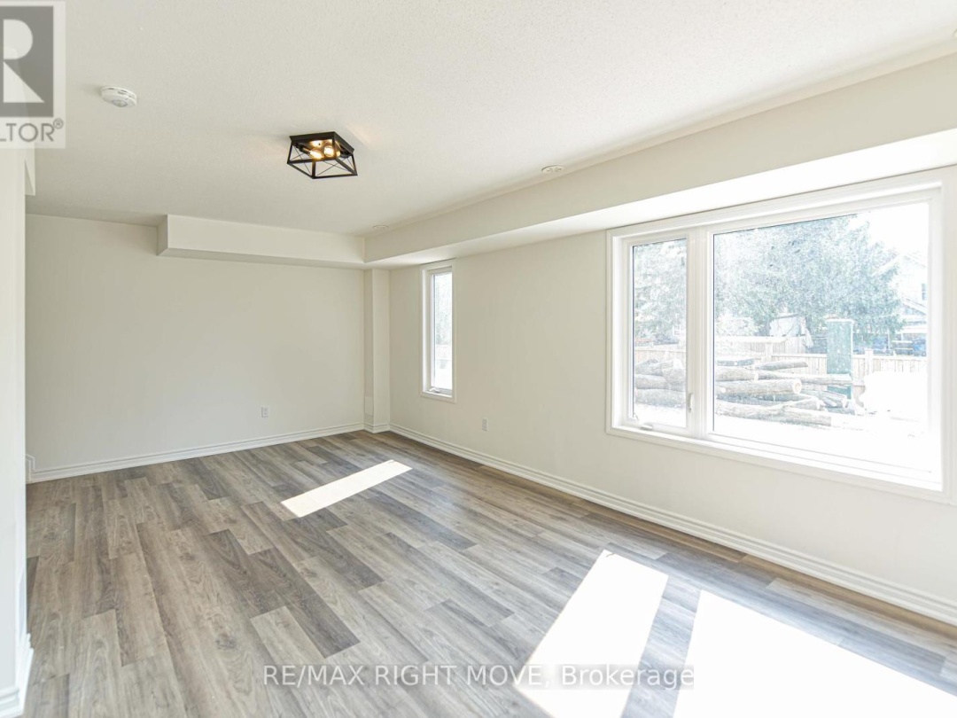 23 Wyn Wood Lane, Orillia