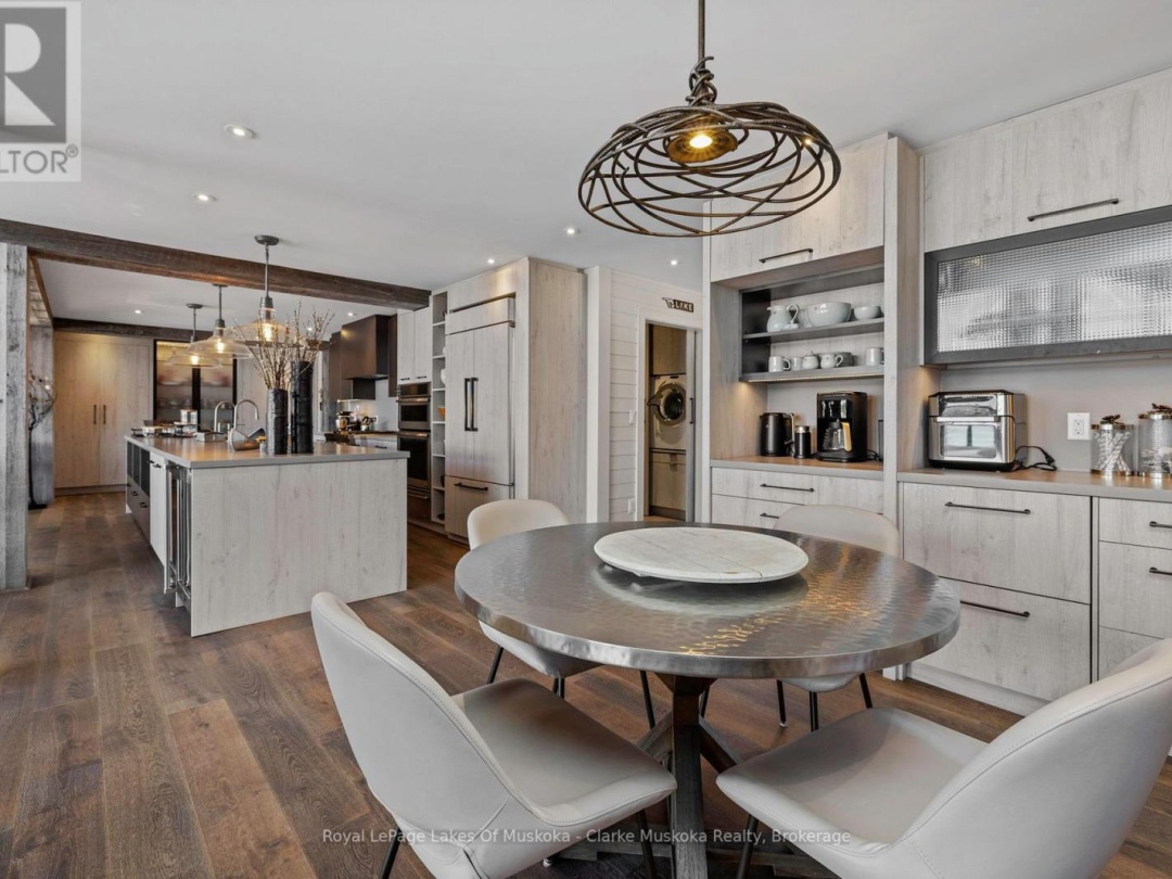305 Wapaska Crescent, Lake Muskoka