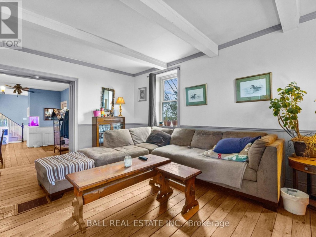 589 COUNTY ROAD 8, 