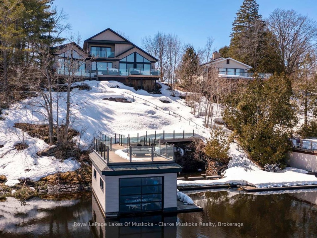 305 Wapaska Crescent, Lake Muskoka