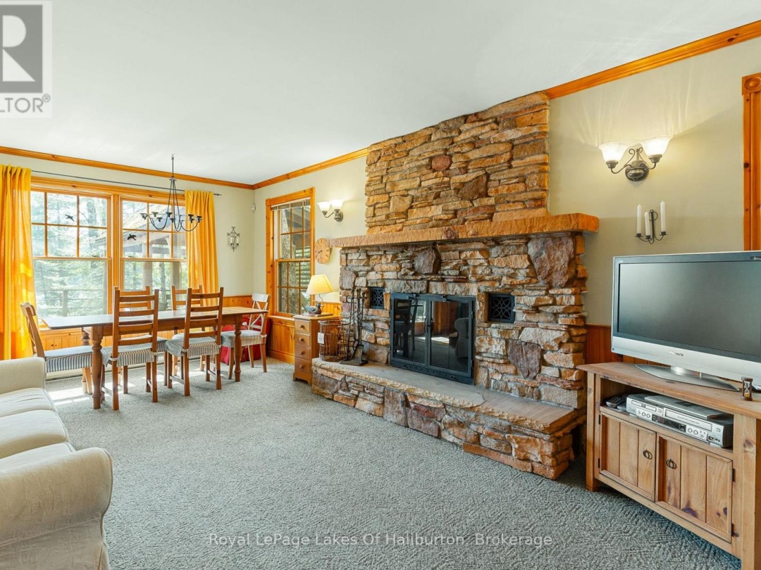 1248 Portage Road, Portage Lake