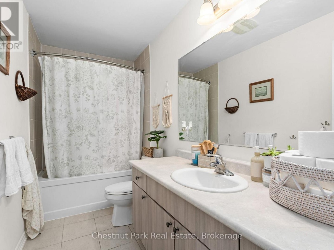 17 WINDSONG CRESCENT, 