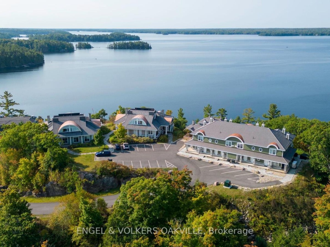 C - 103 - 1869 MUSKOKA ROAD 118 W, 