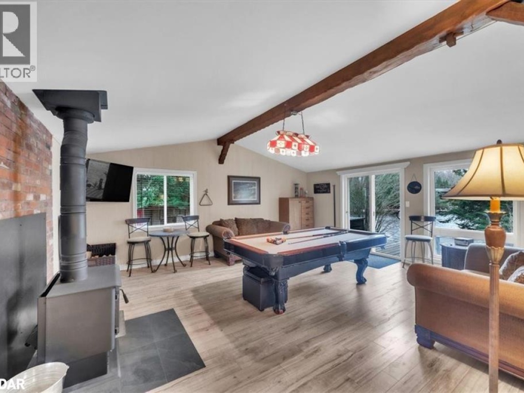 1017 RAYS Lane, 