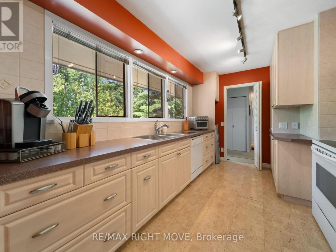 2551 AMIGO DRIVE, 