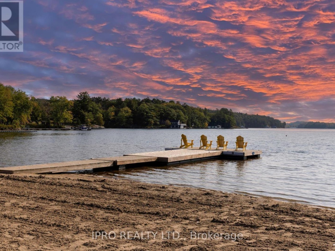 16 1869 Muskoka Rd 118 West Road, Lake Muskoka