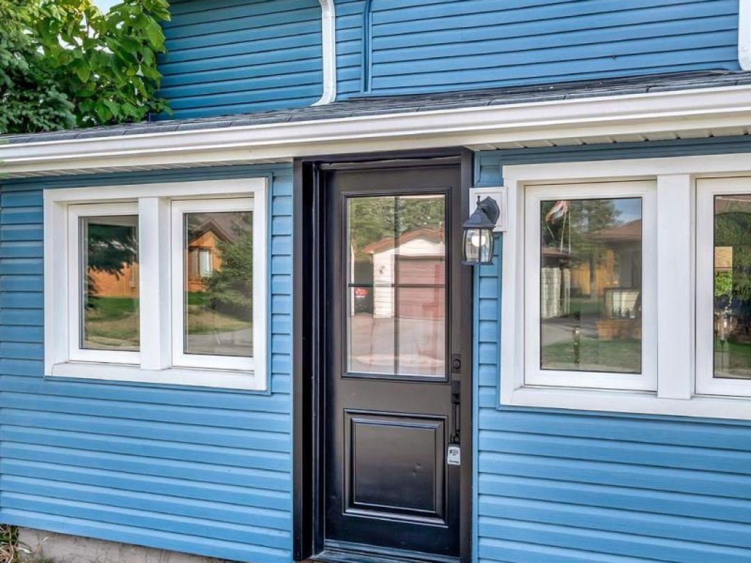 19 PRINCE STREET E, 