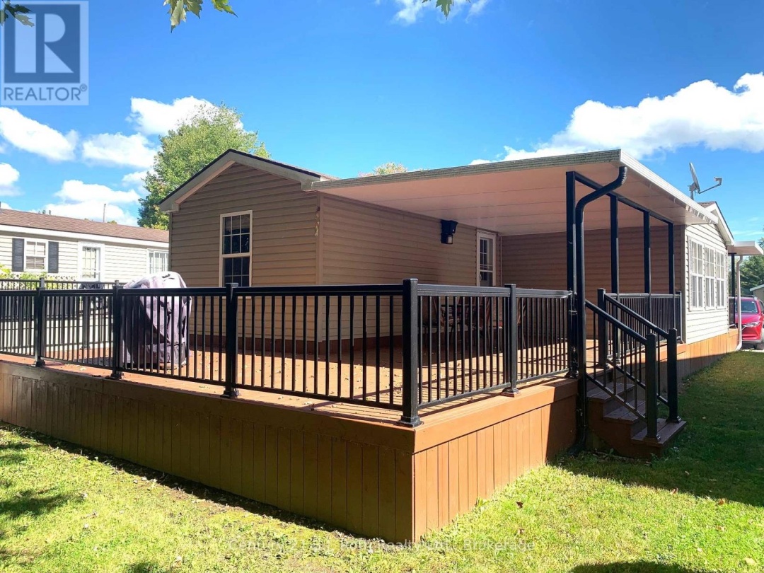 43 1082 Shamrock Marina Road, Severn Lake