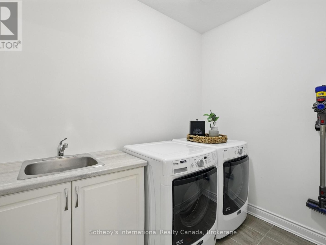 30 SERENITY PLACE CRESCENT, 