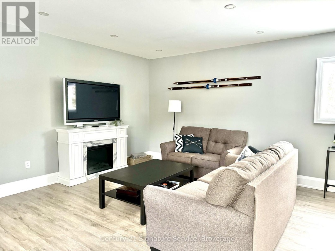 127 Maskinonge Road, Georgian Bay