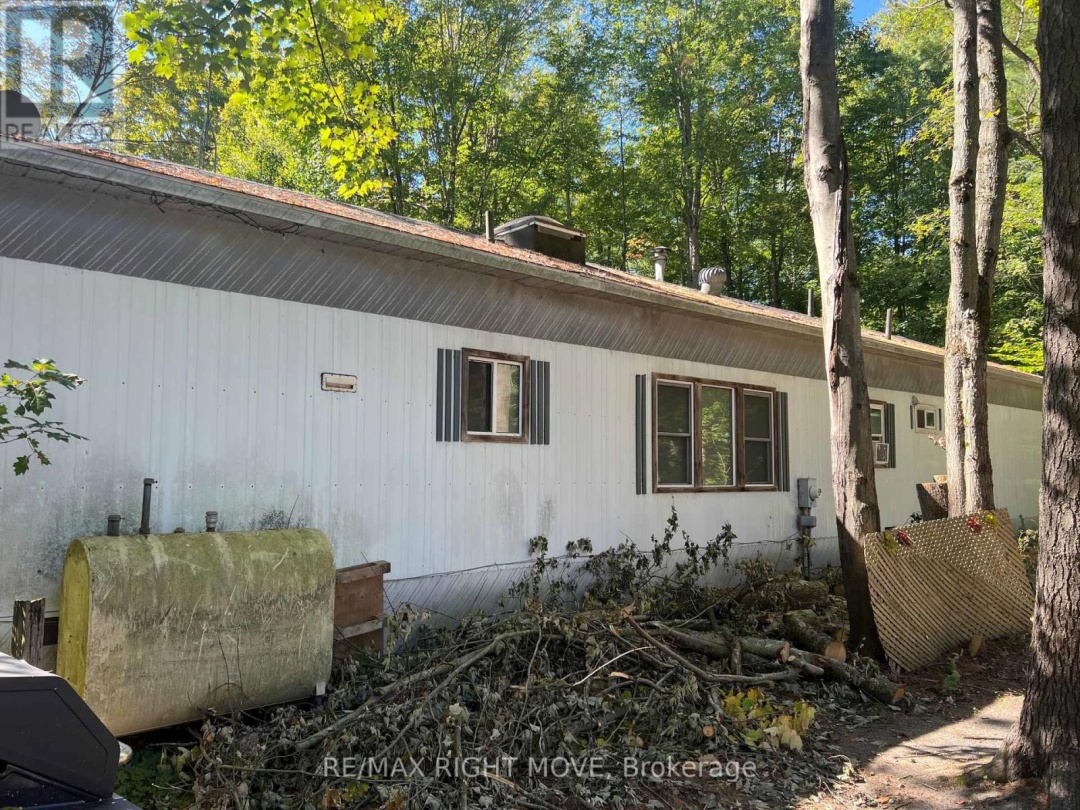 1052 4 SEASONS ROAD, 