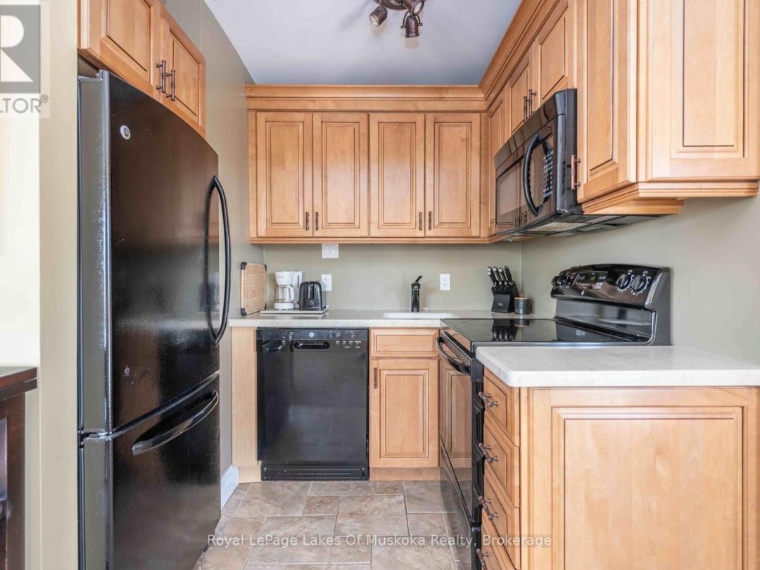 301 - 29 DEERHURST TENNISVIEW DRIVE, 