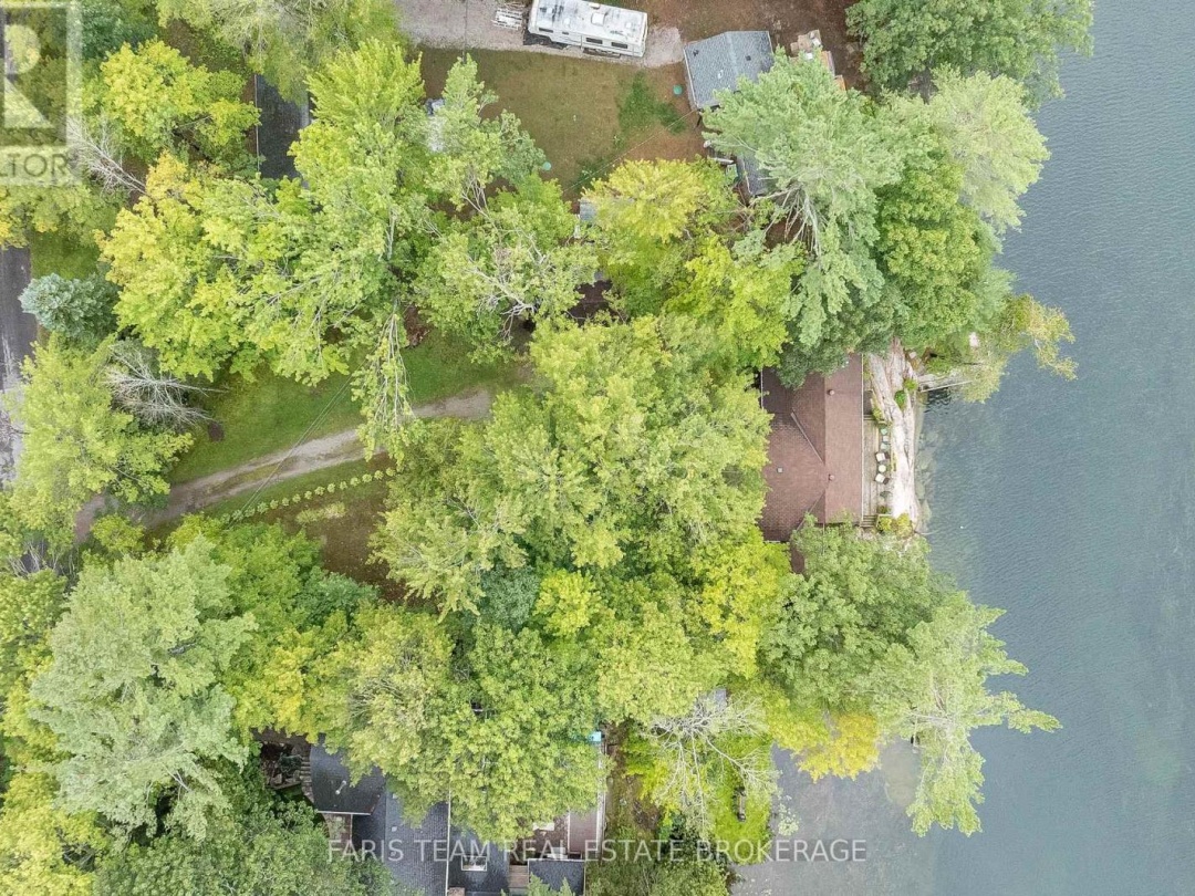 8060 OAKRIDGE DRIVE, 