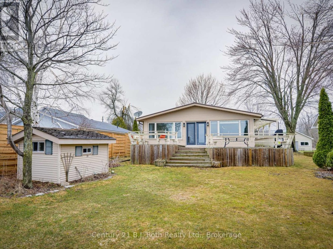 231 VICTORIA CRESCENT, Lake Simcoe