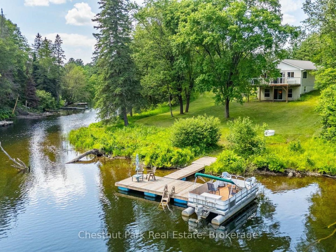 1054 GREEN LAKE ROAD, Gull River