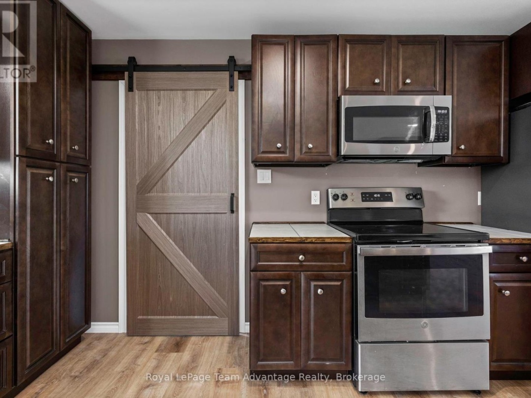 28 Meadowcrest Drive, McDougall